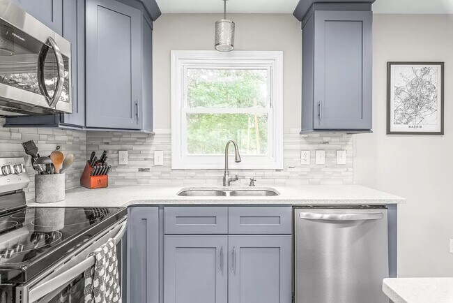 Building Photo - 3932 Slagle Dr