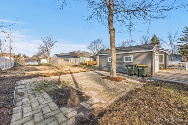 Building Photo - 1019 Maple St