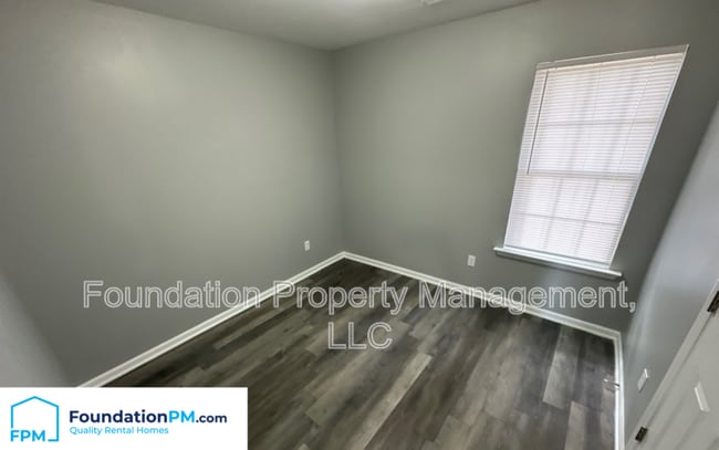 Building Photo - 3679 Tchulahoma Rd