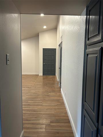 Building Photo - 2043 Chestnut Rd