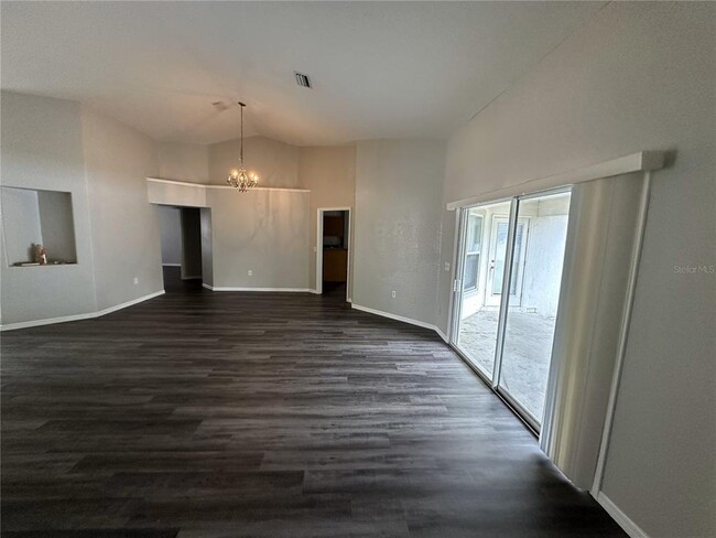 Building Photo - 13610 SW 86th Ave