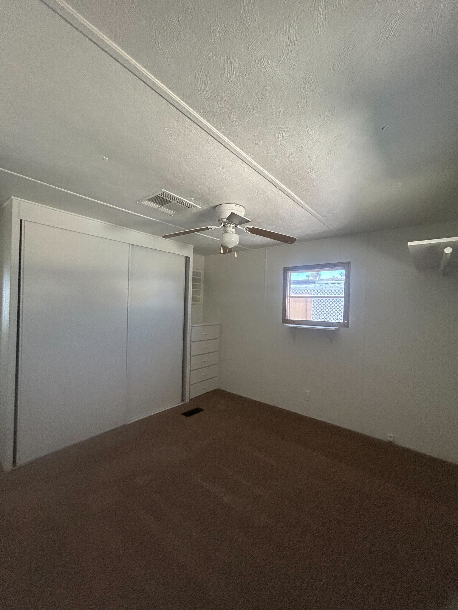 Building Photo - 3601 E Wyoming Ave