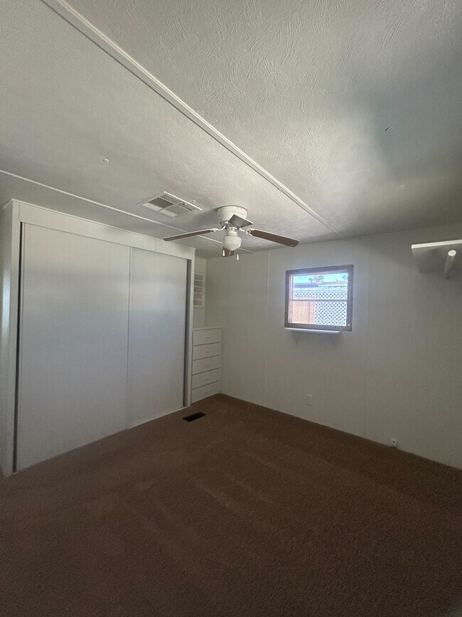 Building Photo - 3601 E Wyoming Ave