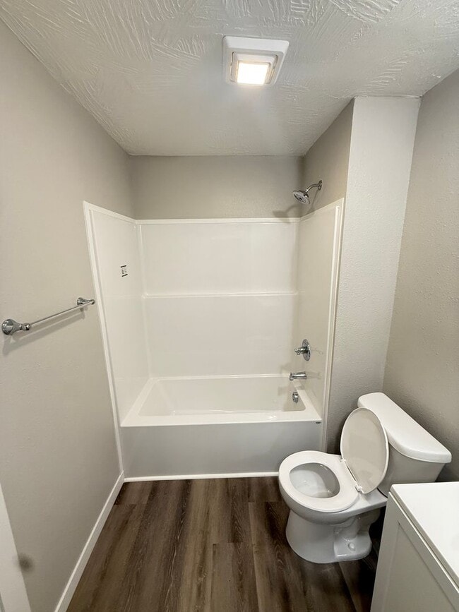 Building Photo - 3 Bed 2 Bath Springfield, MO