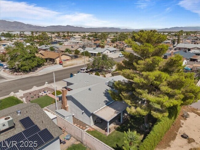 Building Photo - 6413 W Roy Rogers Dr