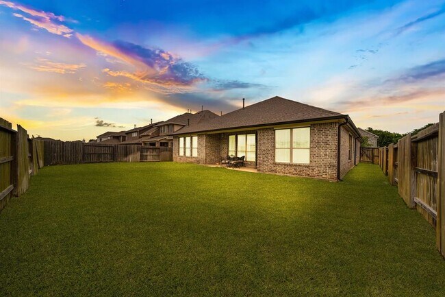 Building Photo - 32927 Franklin Brooks Dr