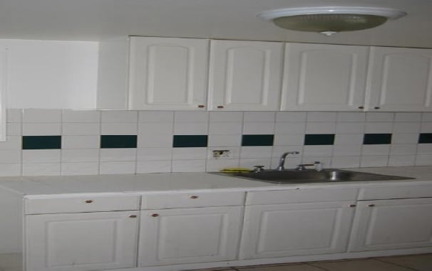 Kitchen - Sausal Haus