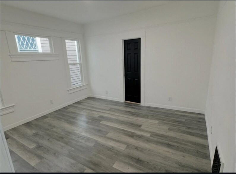 Building Photo - 908 W Colorado Ave