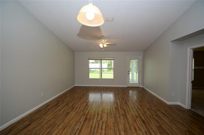 Building Photo - 37 Eton Ln