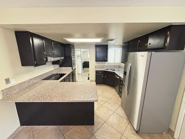 Building Photo - Beautiful single story 3BR/2BA home locate...