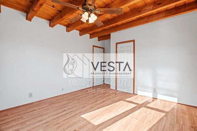 Building Photo - 58 Long Winding Road