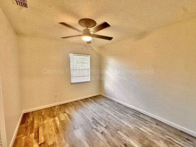 Building Photo - 1432 Lantry Ct