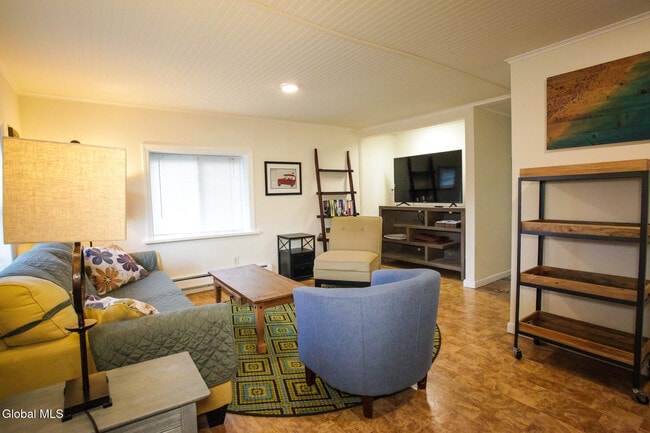 Building Photo - 10 Newark St