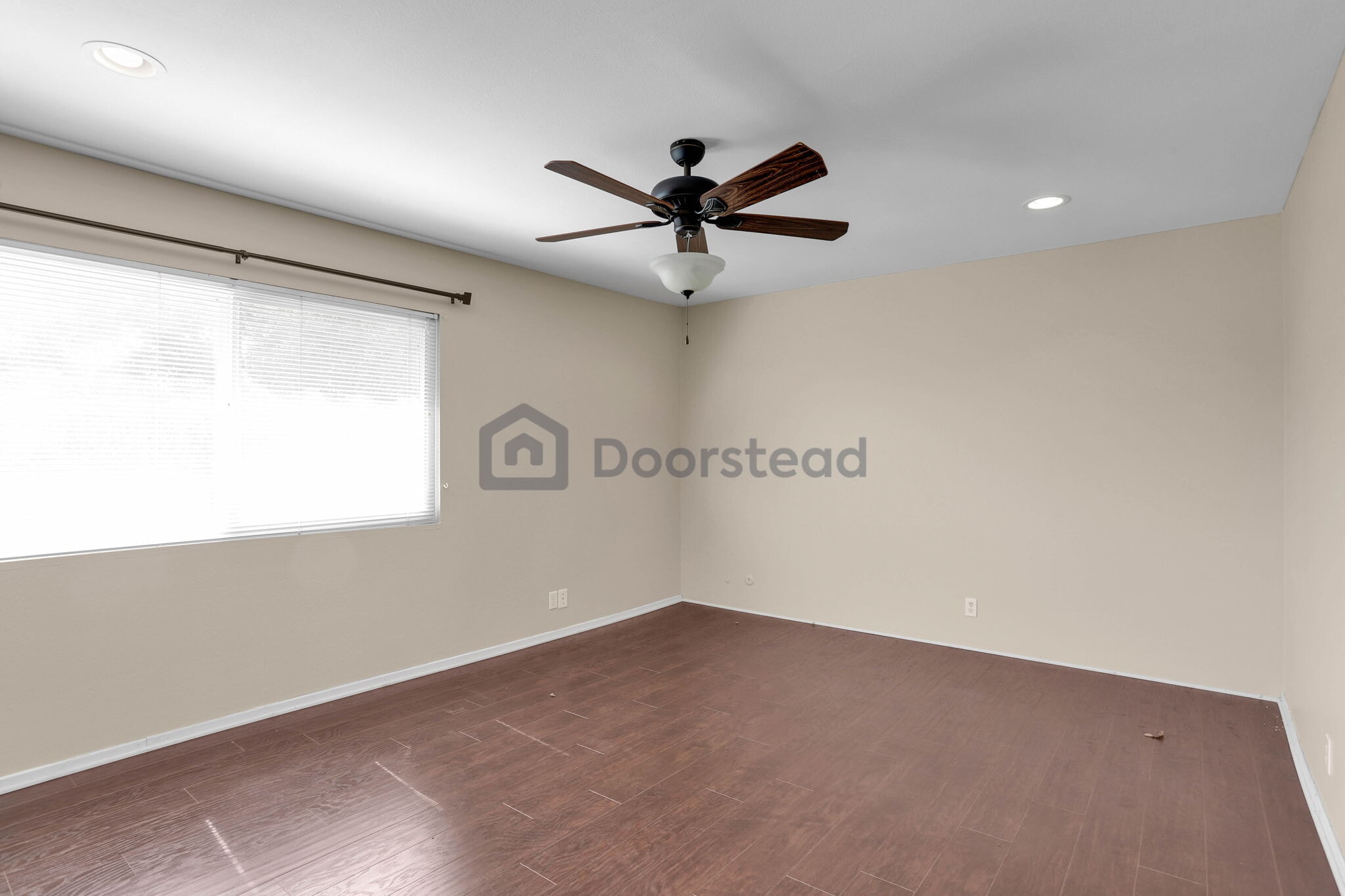 Building Photo - 2317 Eastbluff Dr