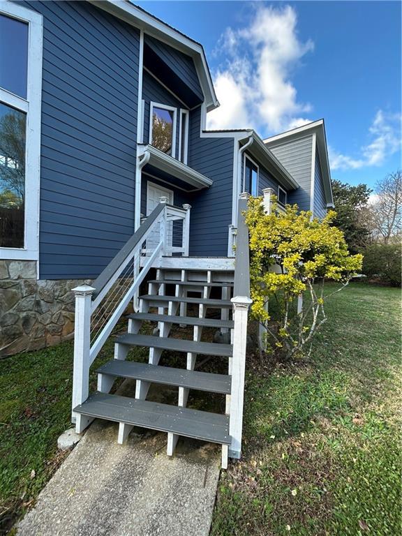 Building Photo - 2716 Peachtree Walk