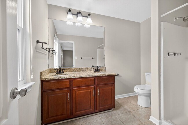 Building Photo - Virginia Beach Gem – 3 Bed, 2.5 Bath with Fenced Yard & Modern Upgrades