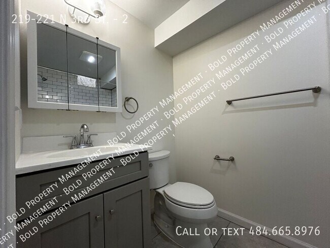 Building Photo - 219-221 N 3rd St.-2