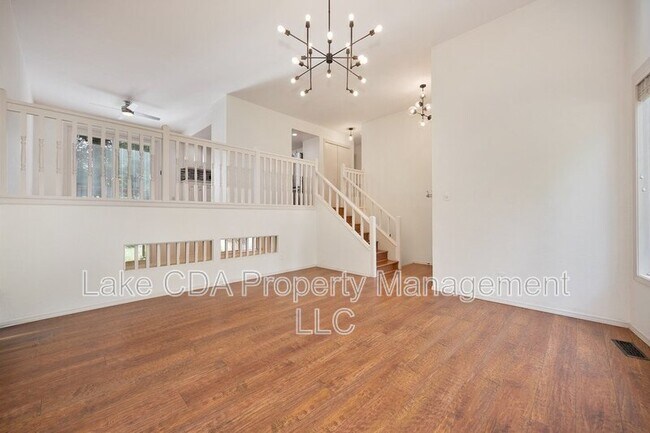 Building Photo - 12616 N Emerald Dr