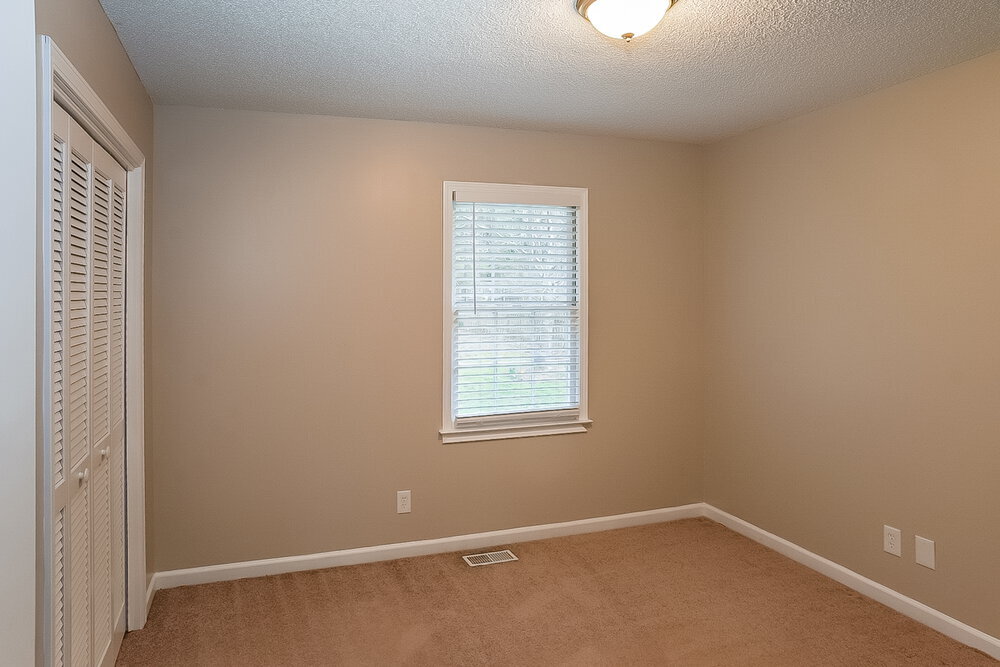 Building Photo - 107 Cedar Creek Ct