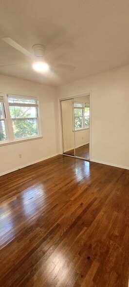 Building Photo - 4313 Mentone St