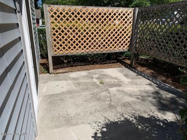 Building Photo - Gorgeous 1 Bedroom Townhouse 5A Port West Ct.