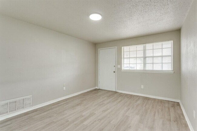 Building Photo - 2908 SW 62nd St
