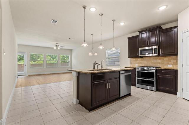 Building Photo - 7822 Cottonwood Dr