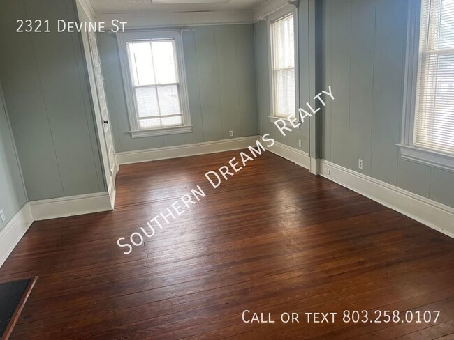 Building Photo - Charming 2-Bedroom Home in Prime Devine St...