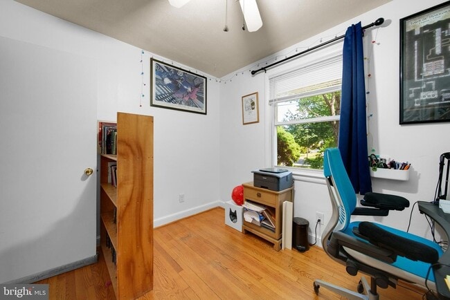 Building Photo - 10502 Glenhaven Dr