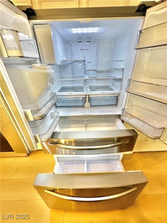 Building Photo - 10195 Queensbury Ave