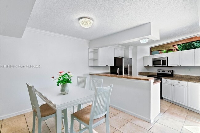Building Photo - 8099 Severn Dr