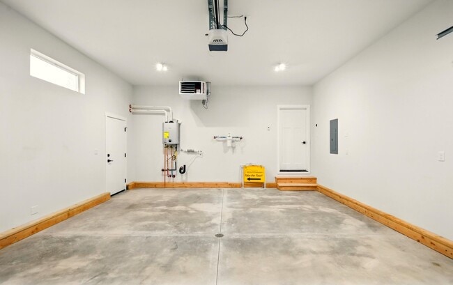 Building Photo - 5273 W Jaxton Cir