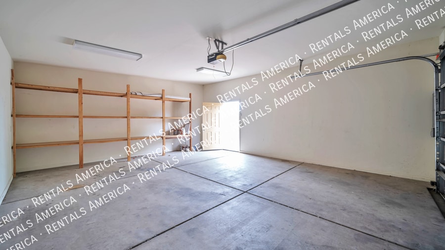 Building Photo - 20 E Adytum Pl