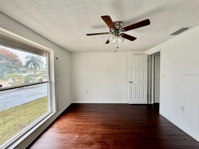 Building Photo - 7131 Potomac Dr