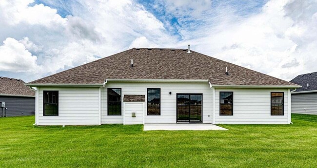 Building Photo - 4923 Kenora Dr