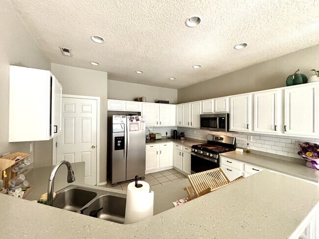 Building Photo - 10501 Chance Ct NW