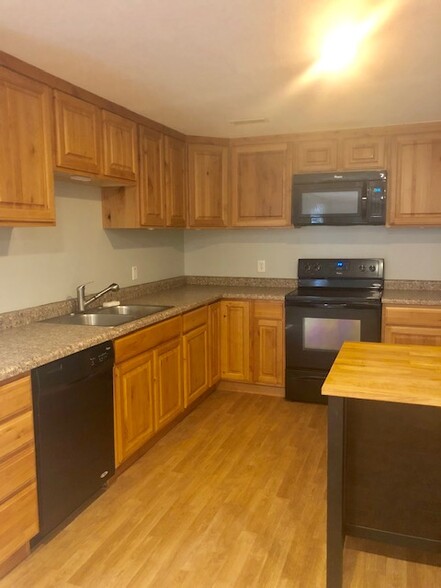 Building Photo - 11769 S Sun Tea Way
