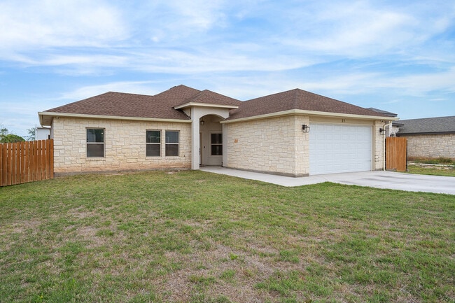 Building Photo - 77 Yvonne Dr