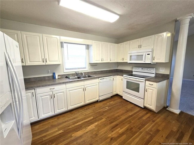 Building Photo - 359 Arlington Dr