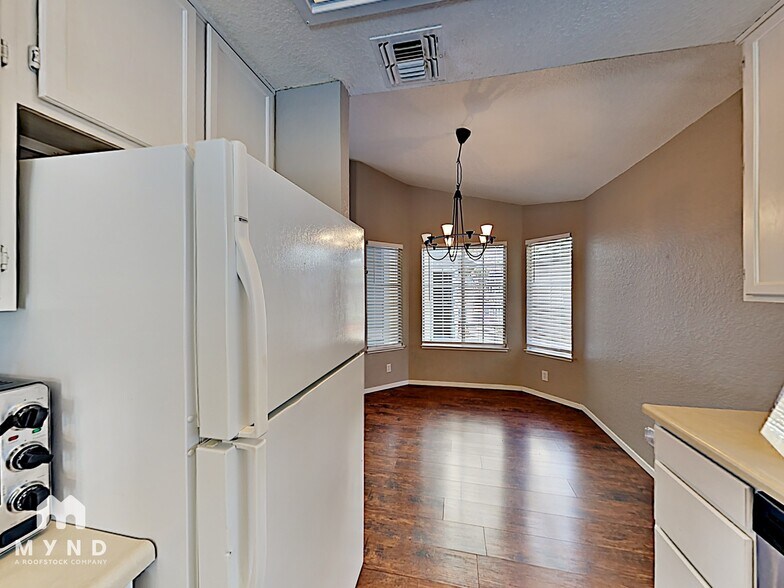 Building Photo - 4430 Sunrise Ct