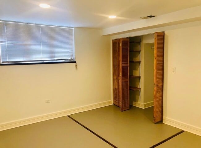 Building Photo - 1835 S Loomis St