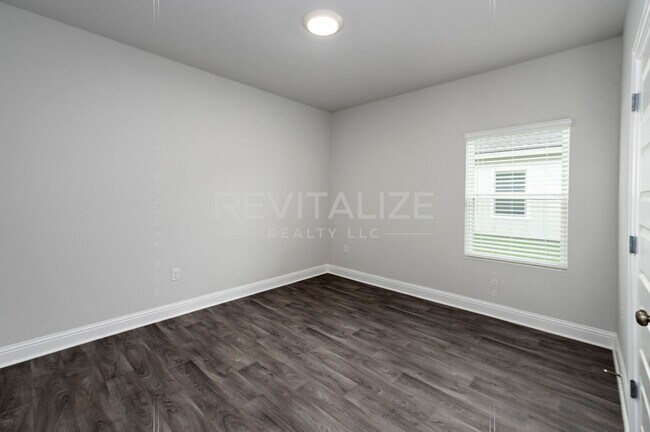 Building Photo - 14578 Dayton Cir