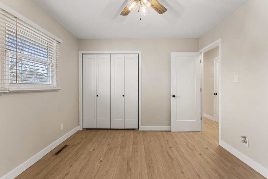 Building Photo - 1710 Crescent Dr