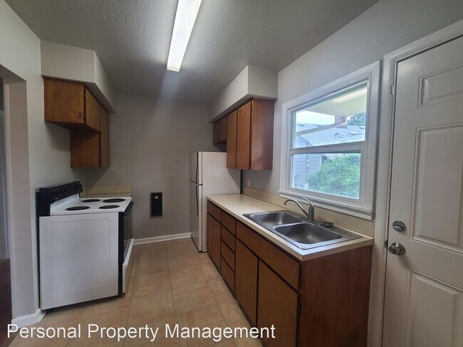 Building Photo - 1 br, 1 bath House - 2809 Watson Ave