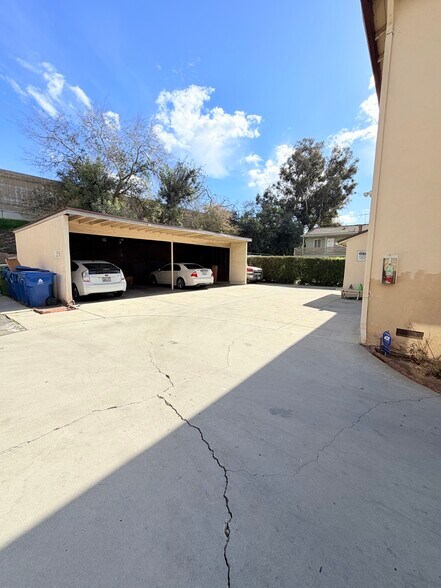 Building Photo - 7110 1/2 Haskell Ave