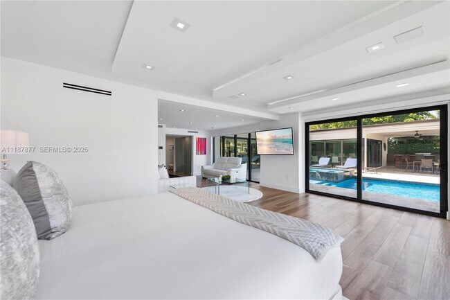 Building Photo - 1025 Diplomat Pkwy