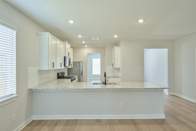 Building Photo - 21554 Bluebonnet Bay Dr