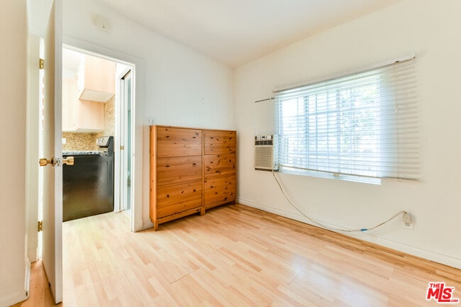 Building Photo - 420 Altair Pl