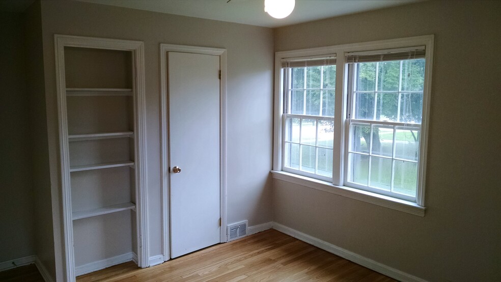 Second Bedroom - 18725 Chagrin Blvd