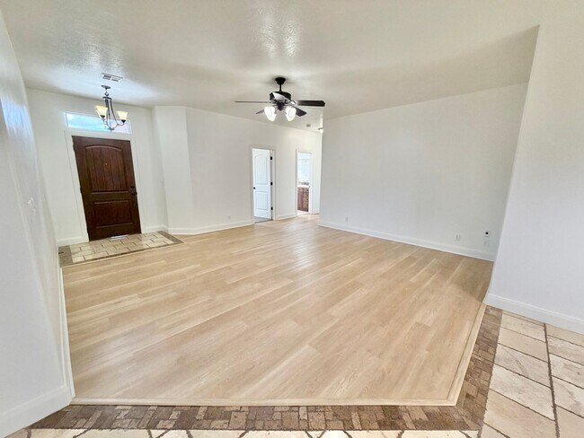 Building Photo - 2254 S 240 W